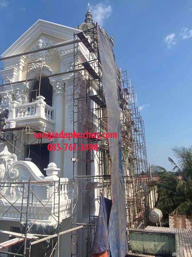 che chắn quá trình sơn giả đá