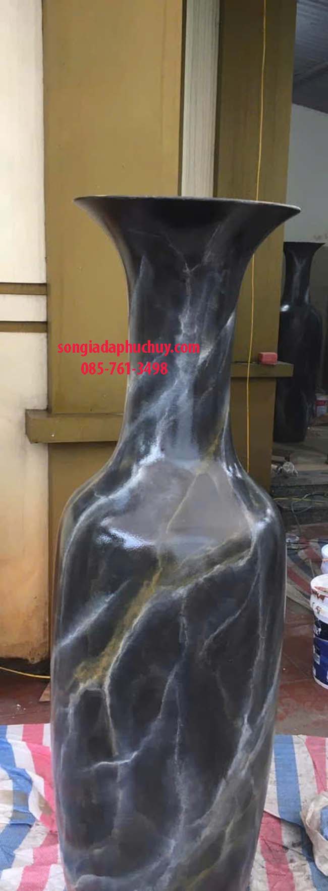 sơn giả đá màu đen