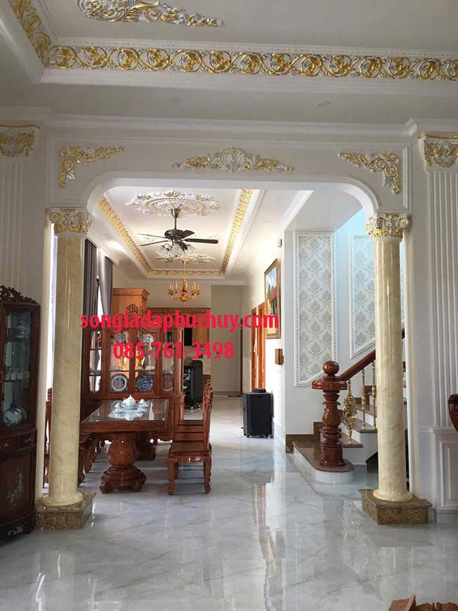 cột trang trí phòng khách