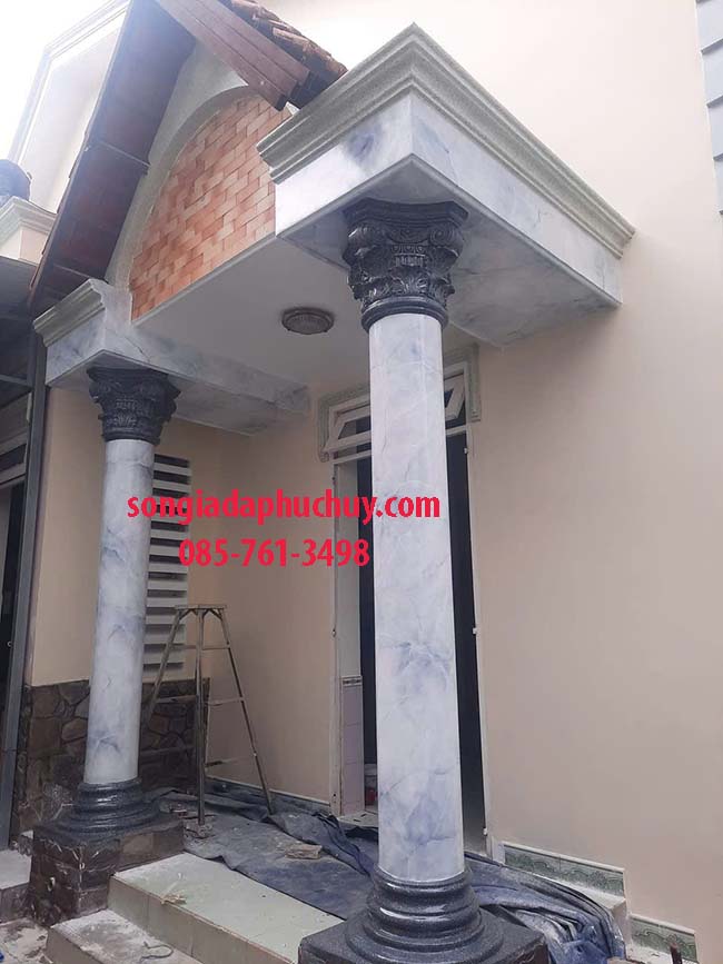 mẫu 2 cột vân đá đẹp