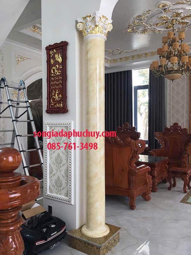 cột giả đá cẩm thạch trong nhà
