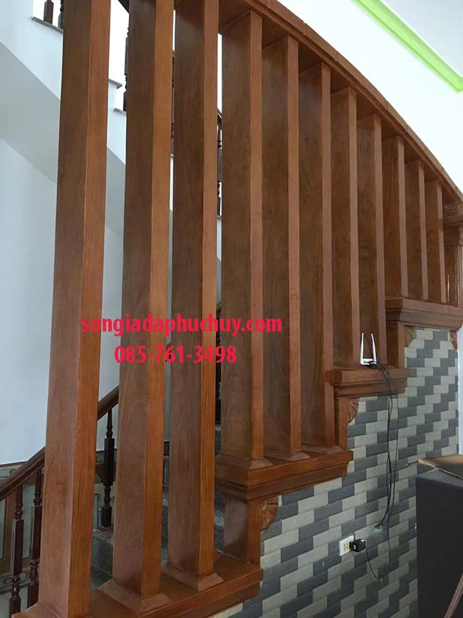 giả gỗ lan can cầu thang
