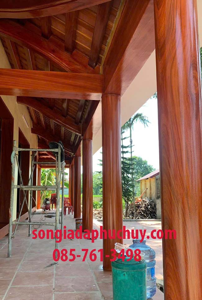 mẫu cột giả gỗ đẹp