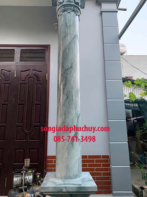 cột vẽ vân giả đá