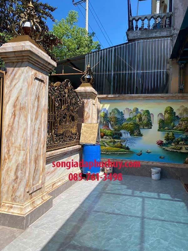 cột sơn giả đá ngoài trời