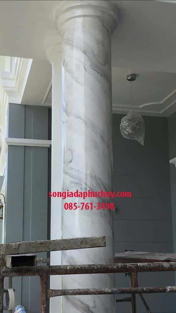 cột vẽ vân giả đá đẹp