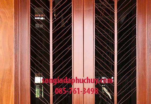 sơn giả gỗ cửa sắt