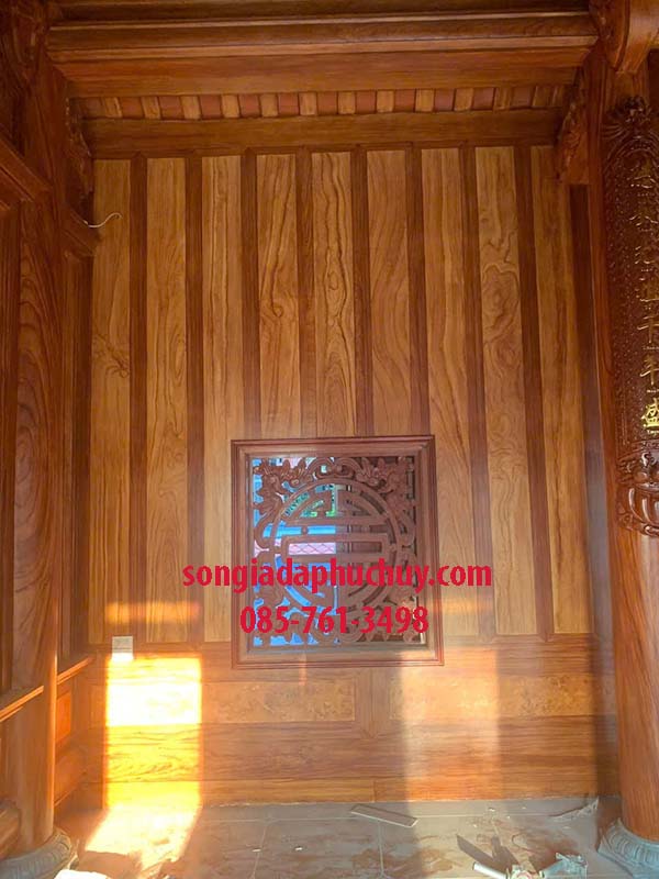 sơn giả gỗ trên tường nhà thờ