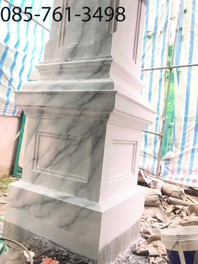 cột vuông đá trắng ý