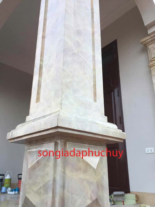 sơn giả đá cột vuông ngoài trời