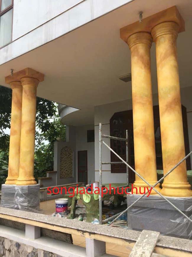 cột sơn giả đá mặt tiền