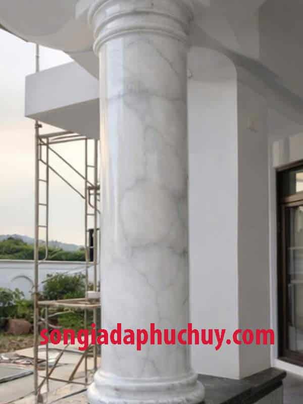 cột ban công ngoài trời sơn đá marble xám đẹp