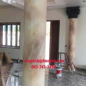 Cột sơn giả đá màu vàng – Đẹp sang, thi công nhanh 24/7