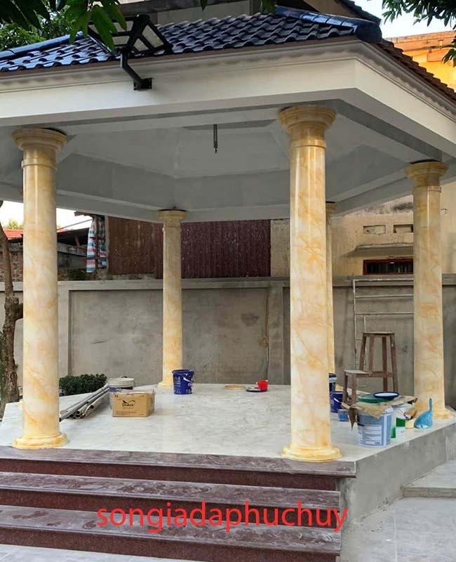 cột sơn giả đá marble ngoài trời
