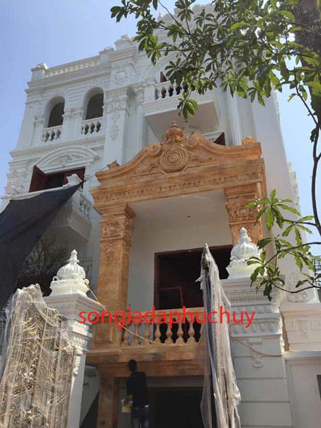 Cột sơn giả đá Phúc Huy thi công