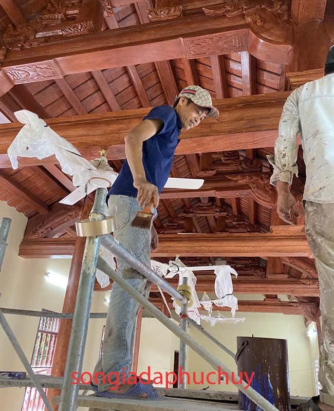 thi công nhà thờ sơn giả gỗ tại Hà Nội