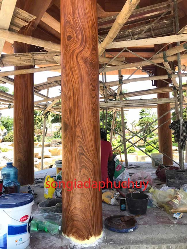 sơn giả vân gỗ cột tròn