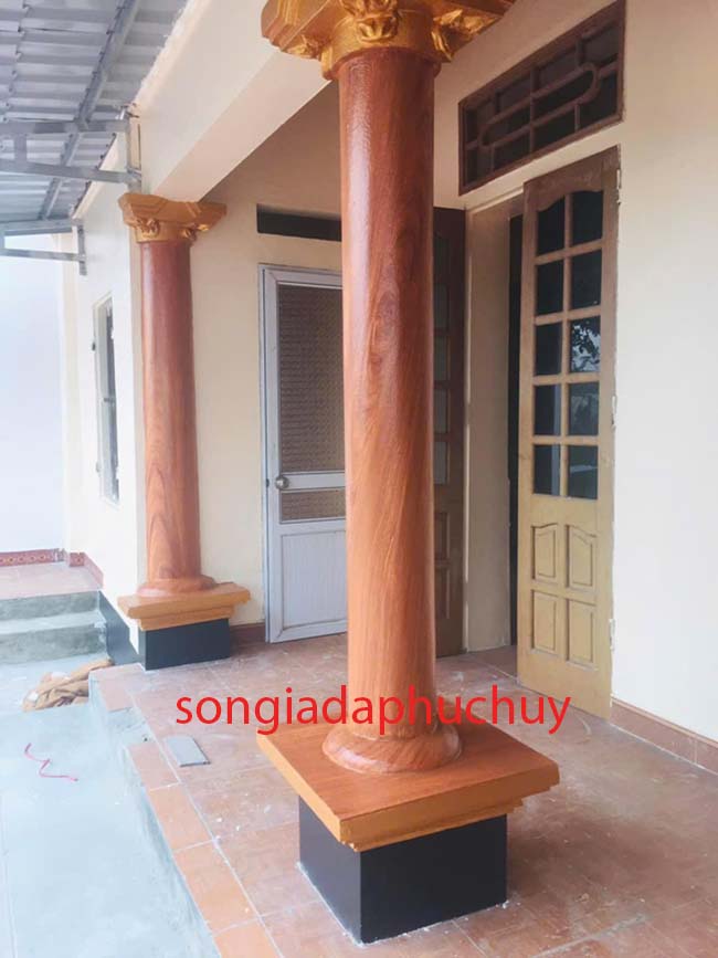 cột hiên vẽ vân gỗ