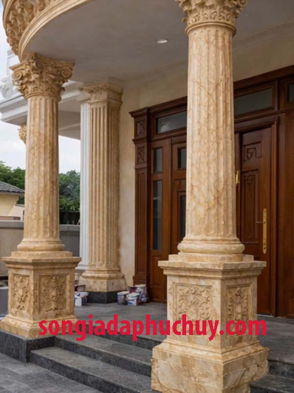 cột giả đá ngoài trời phù hợp phong cách nhà tân cổ điển