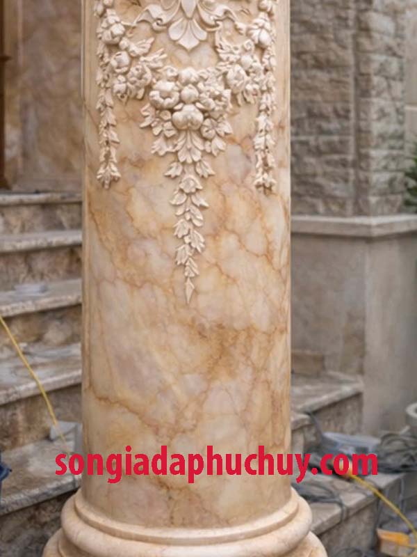 cột tân cổ điển sang trọng với mẫu vân đá cẩm thạch