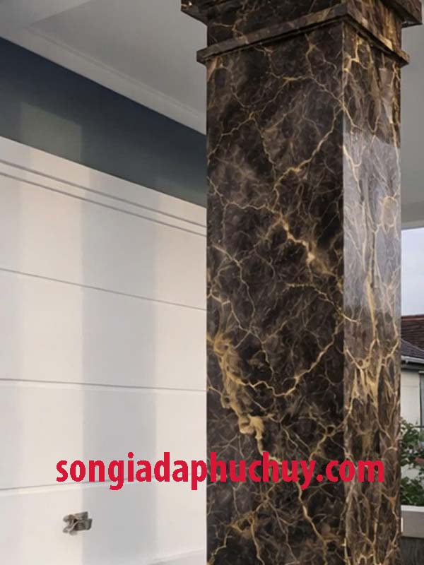 mẫu cột giả đá cẩm thạch màu đen đẹp nhất