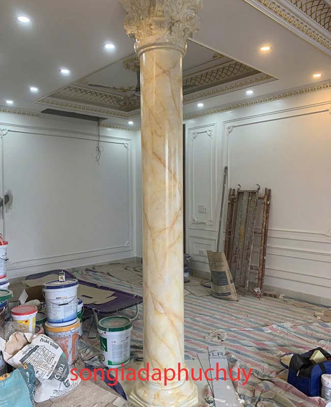 sơn giả đá 3d trong nhà trên cột tròn