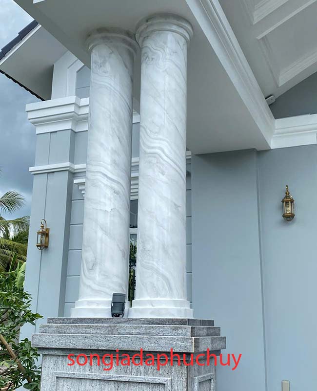 cột tròn sơn giả đá đẹp