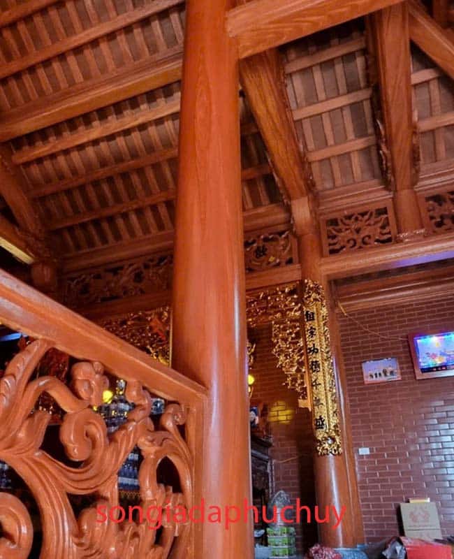 thi công sơn giả gỗ trong nhà