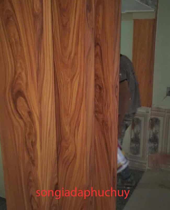 sơn giả vân gỗ lam lan can tại Sài Gòn