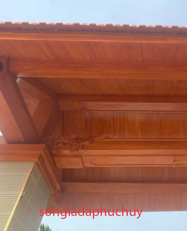 sơn mái cổng giả vân gỗ lim