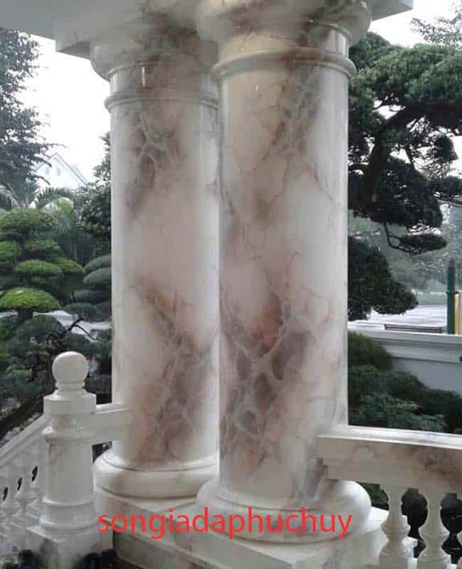 mẫu cột tròn vân 3d được thi công bởi Phúc Huy