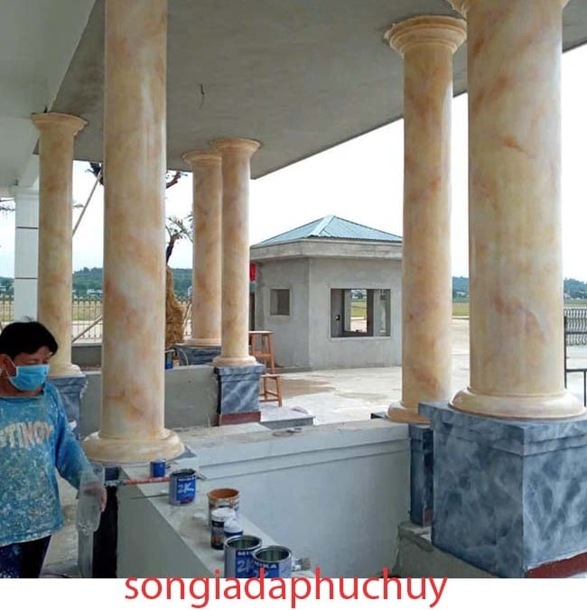 mẫu cột tròn được thi công vẽ vân đá 3d