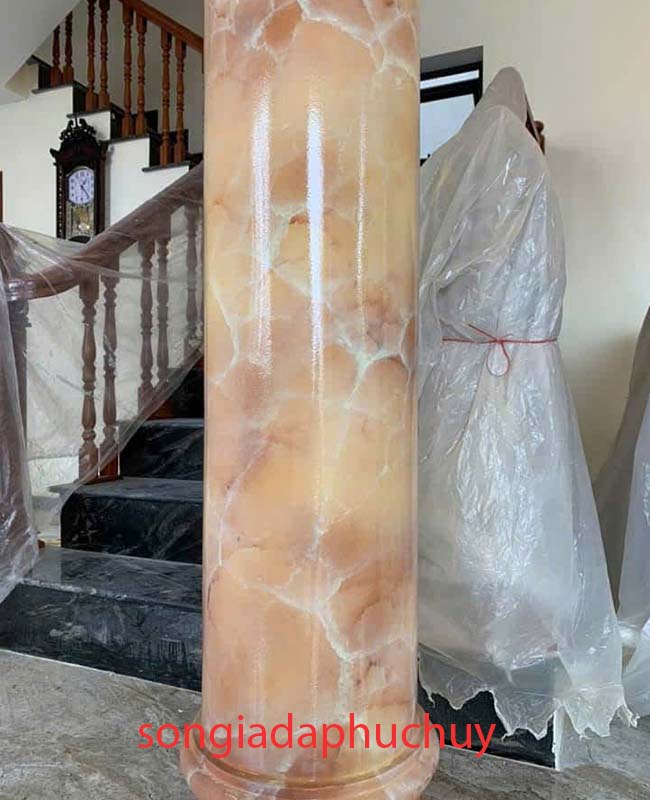 cột tròn trong nhà sơn giả đá